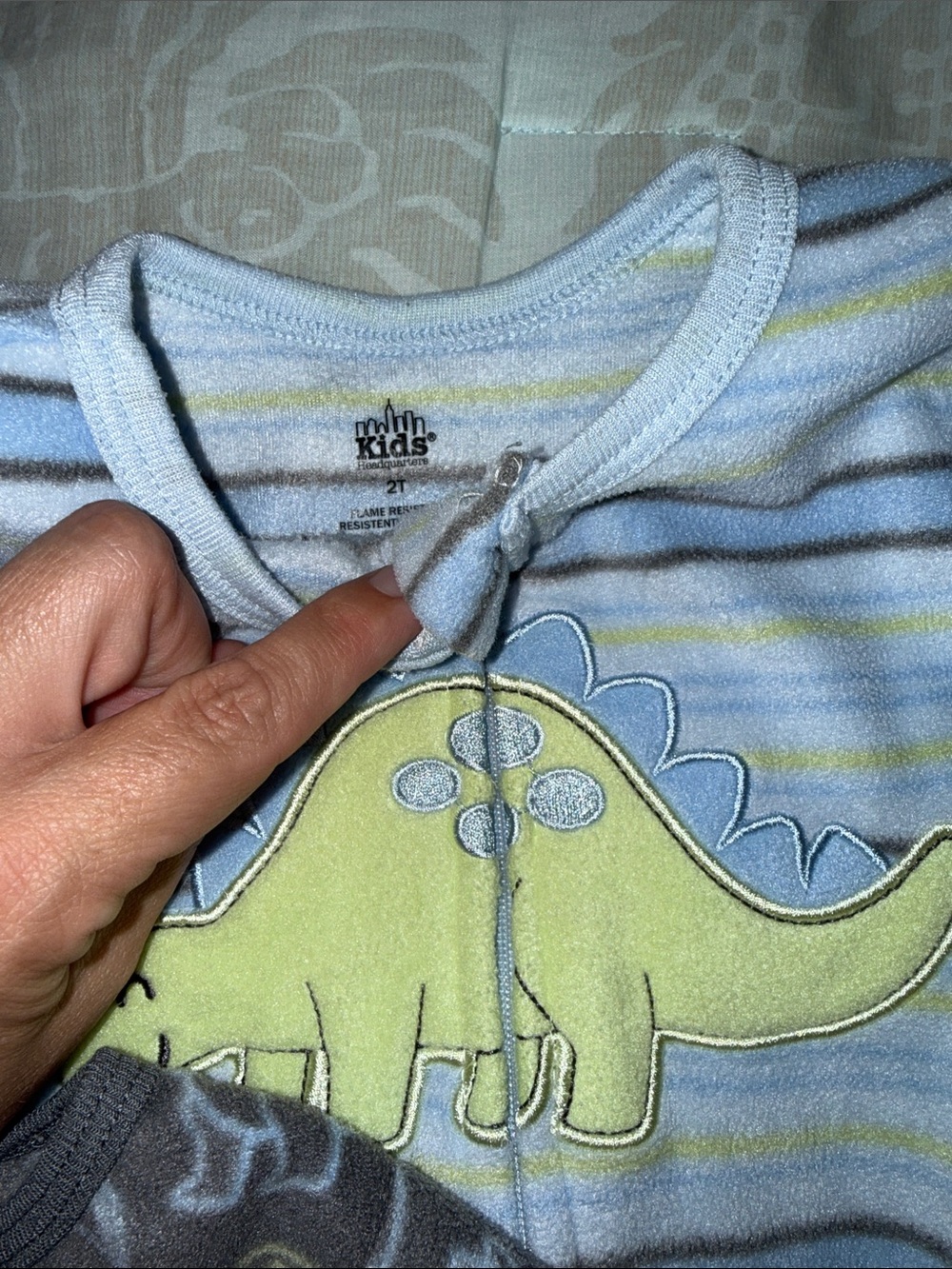Bundle - 6 pack of 2T Fleece Onsies - Picture 4 of 8